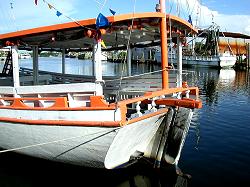 Sponge Docks, tour boat