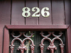 826 address on door