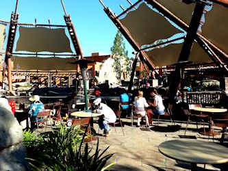viejas hotel outlet stores