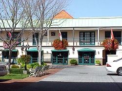 Solvang hotel entrance