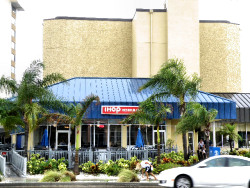 24 hour International House of Pancakes 