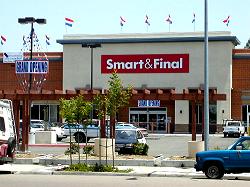 Smart & Final storefront