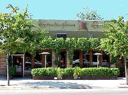Kensington Grill restaurant and bar