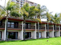 hotel room balconies overlook Mission Bay